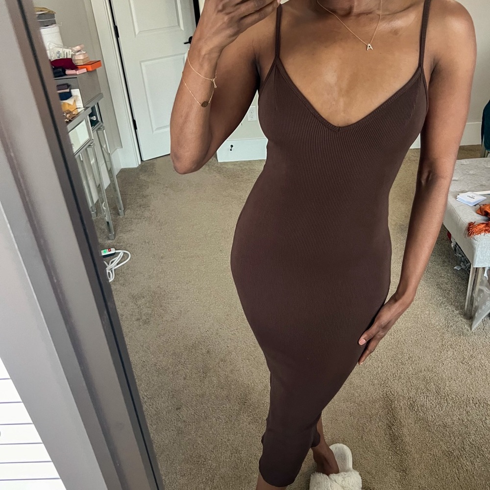 Fashion Nova Brown Ribbed Midi Dress